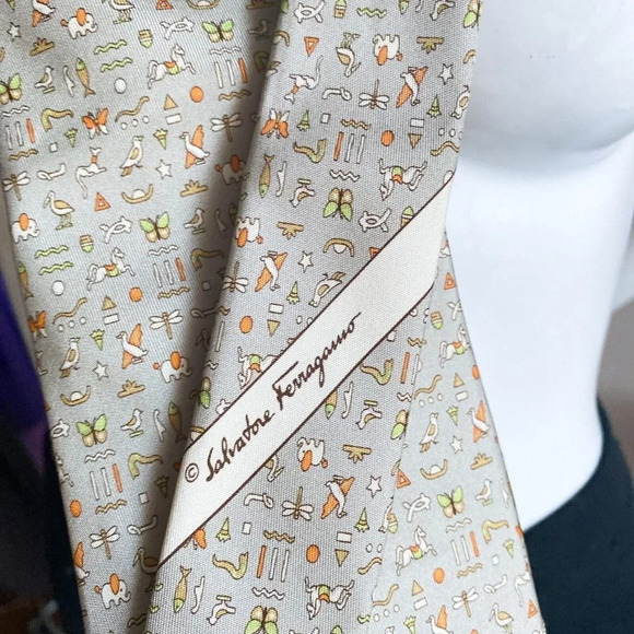 Salvatore Ferragamo Silk Beige  Egyptian Hieroglyphics Men's Necktie - Picture 6 of 9